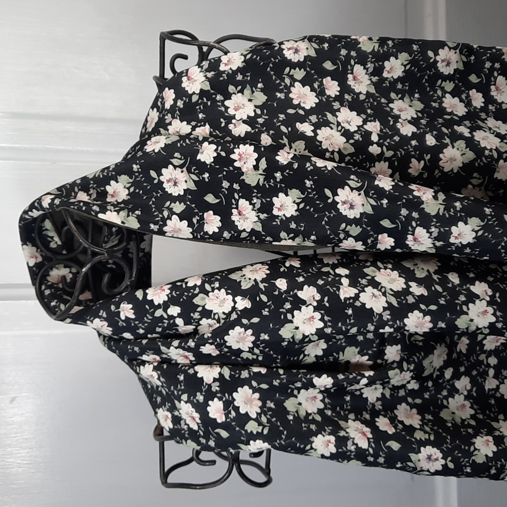 Scarf Pretty Pink Floral Pattern Satin Front Brushed Soft Polyester Olive Green